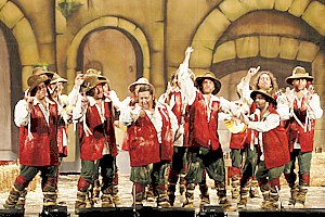 2004.- Los Ratones Coloraos – José L. Zampaña Quintero