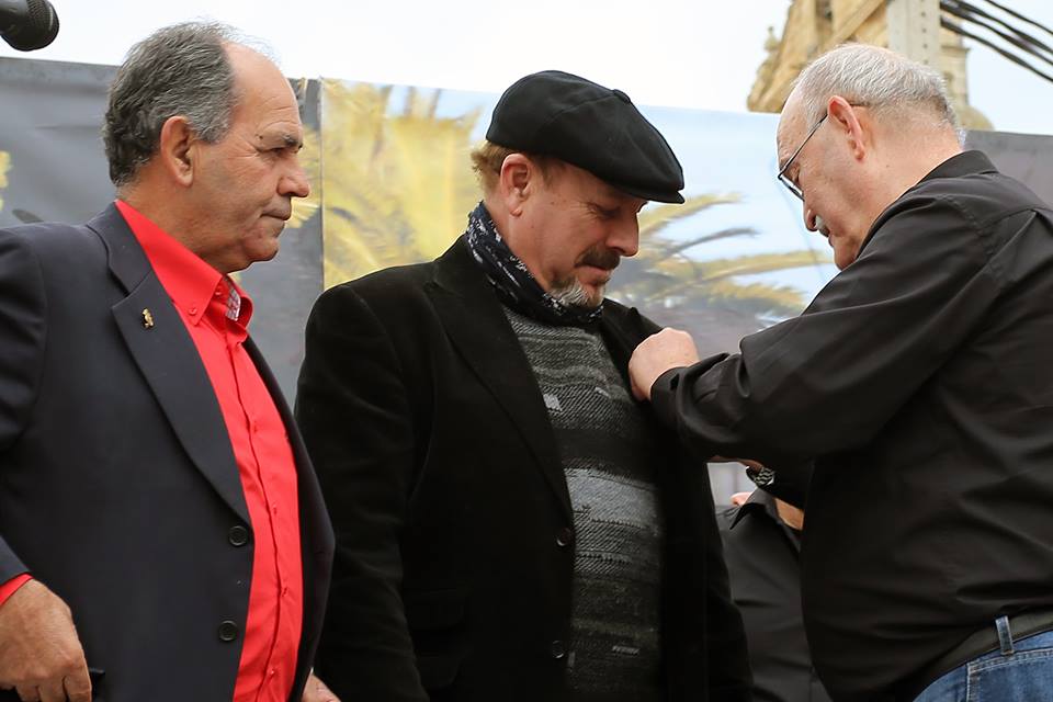 Javier Ruibal recibe el Vapor de Oro de la peña La Mezquita