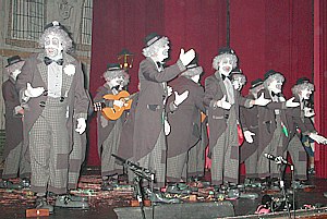 2001.- La Mentira – José Luis Zampaña Quintero